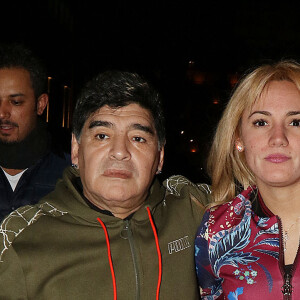 Exclusif  - Diego Maradona sort dîner avec sa compagne Rocio Oliva à Londres le 22 octobre 2017.