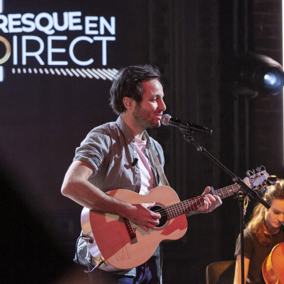 Exclusif - Vianney Bureau et sa compagne Catherine Robert - Enregistrement de l'émission "On est presque en direct" (OEED) présentée par L. Ruquier et diffusée sur France 2 le 7 novembre 2020. © Jack Tribeca / Bestimage