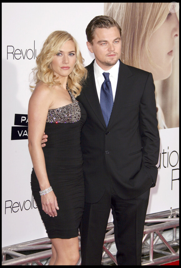 Leonardo DiCaprio et Kate Winslet à la première du film "Revolutionary Road" au Mann Village Theatre de Westwood le 15 décembre 2008.