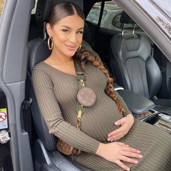 Kamila (enceinte de Noré) sur Instagram.