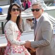 George Clooney et sa femme Amal Clooney quittent l'hôtel Aman après leur mariage civil à Venise.