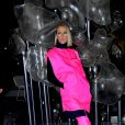 Céline Dion prend la pose pour les photographes après son show au Barclay's Center à New York, le 5 mars 2020.   