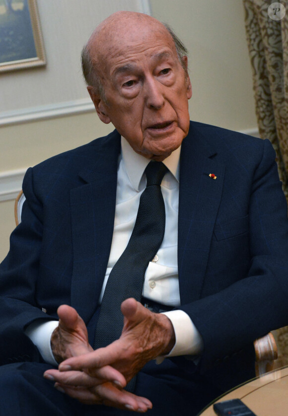 L'ex-président de la République Française, Valery Giscard d'Estaing, donne une interview à l'agence Tass à Moscou, le 29 mai 2015. 