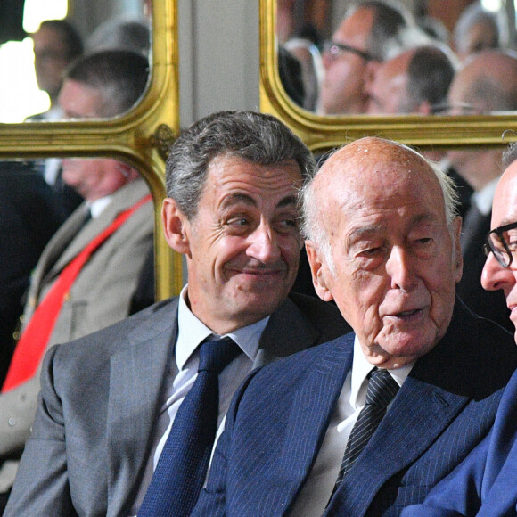 Les membres du Conseil constitutionnel français Valery Giscard d'Estaing et Nicolas Sarkozy, le président de l'Assemblée nationale Richard Ferrand et le président du Sénat Gérard Larcher - Le président de la République française prononce un discours au Conseil Constitutionnel à l'occasion du 60ème anniversaire de la Vème République de la Constitution française à Paris, France, le 4 octobre 2018. © Christian Liewig/Pool/Bestimage 