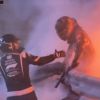 Romain Grosjean parvient à sortir de sa voiture en feu après son accident lors du Grand Prix automobile de Bahreïn 2020 à Skahir le 29 novembre 2020. © Canal + via Bestimage