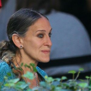 Exclusif - Sarah Jessica Parker est allée déjeuner avec des amis au restaurant Via Carota dans le quartier de West Village à New York