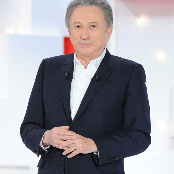Exclusif - Michel Drucker - Enregistrement de l'émission "Vivement Dimanche" au studio Gabriel à Paris le 4 mars 2020 et diffusée le 8 mars 2020. © Guillaume Gaffiot/Bestimage