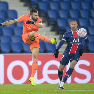 Kylian Mbappe (PSG) - Le match de Ligue des champions PSG-Basaksehir a été interrompu  après une allégation raciste du quatrième arbitre de la rencontre envers un membre du staff turc le 8 décembre 2020. © JB Autissier / Panoramic / Bestimage 