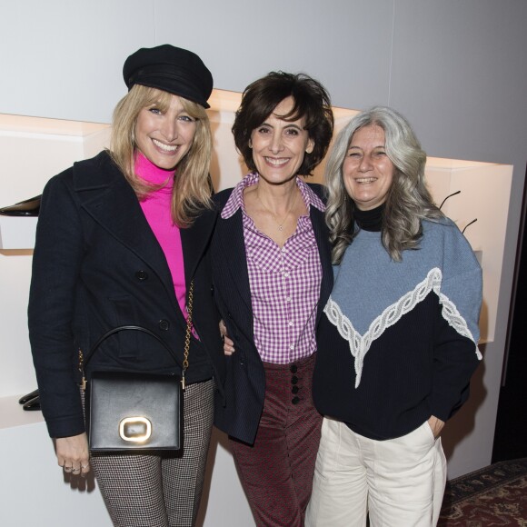 Pauline Lefèvre, Inès De La Fressange et Sophie Fontanel à la présentation de la nouvelle collection Roger Vivier, saison Automne-Hiver 2018/2019 à l'Espace Cambon à Paris, le 27 février 2018. © Pierre Perusseau/Bestimage