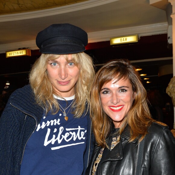 Pauline Lefèvre et Victoria Bedos à la générale de la pièce "Ramsès II" au théâtre des Bouffes-Parisiens à Paris le 23 octobre 2017. © Coadic Guirec/Bestimage