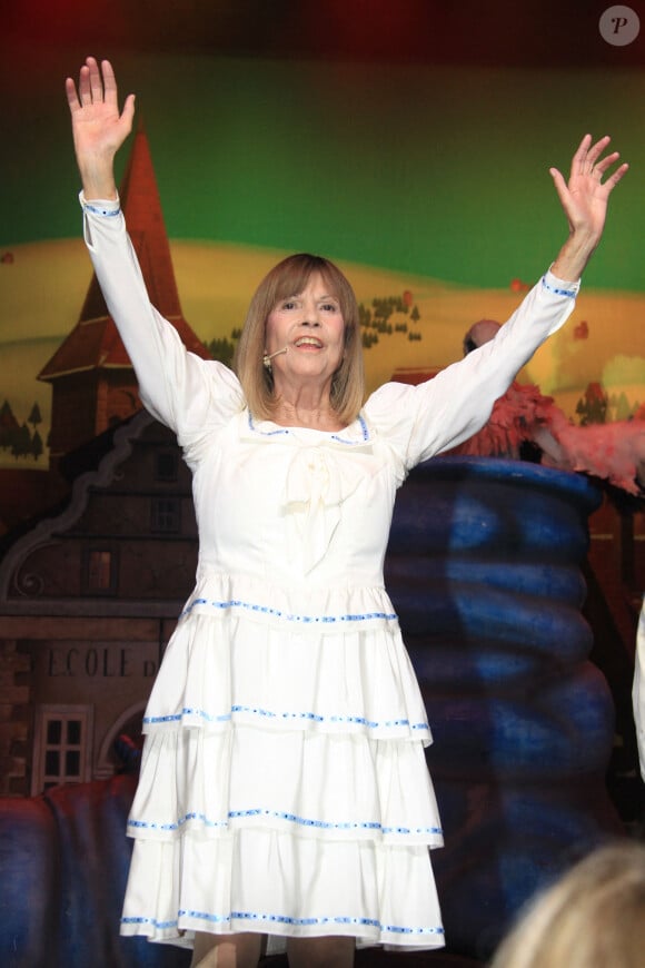 Exclusif - Chantal Goya sur la scène du Palais des Congrès dans son spectacle "Le soulier qui vole" à Paris le 6 octobre 2019. © Philippe Baldini/Bestimage