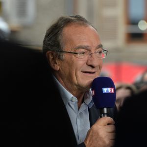 Jean-Pierre Pernaut lors du tournage de l'émission "Votre plus beau marché de France" à Montbrison. © Frédéric Chambert / Panoramic / Bestimage