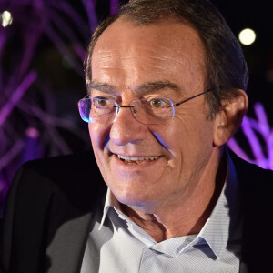 Jean-Pierre Pernaut - Présentation de la nouvelle voiture de Margot Laffite, Jean-Pierre et Olivier Pernaut pour le trophée Andros à Paris le 26 novembre 2015. La compagnie des Bateaux-Mouches est leur partenaire officiel. © Lionel Urman / Bestimage