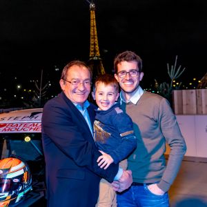 Exclusif - Jean-Pierre Pernaut pose avec son fils Olivier et son petit-fils Léo à l'occasion d'un événement du Trophée Andros à la compagnie des Bateaux Mouches à Paris le 8 février 2019. © Frédéric Piau