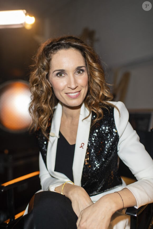 Info - Marie-Sophie Lacarrau succédera à Jean-Pierre Pernaut au 13H de TF1 dès le 4 janvier prochain - Exclusif - Marie-Sophie Lacarrau - Backstage de l'enregistrement de l'émission "100 ans de comédies musicales pour le Sidaction", qui sera diffusée le 2 avril sur France 2. Le 10 mars 2020 © Moreau-Perusseau / Bestimage À l’occasion de la 27ème édition du Sidaction, France 2 propose une soirée exceptionnelle autour des grandes comédies musicales le jeudi 02 avril, à 21h05, sous la présidence de L.RENAUD. Inspirée des émissions des Carpentier, découvrez cette fiction-variété unique en son genre, orchestrée par M.S.LACARRAU qui vous transportera dans l’univers des comédies musicales de Broadway, Las Vegas ou Paris. Spécialement conçus et chorégraphiés pour l’émission, vivez de l’intérieur les plus beaux tableaux revisités de « West Side Story », « Notre-Dame de Paris », « New York, New York », « Roméo & Juliette », « Moulin Rouge », « Mozart, l’Opéra Rock », « Cats », « Hello Dolly ! », « Chicago », « Les Dix Commandements » et beaucoup d’autres… De nombreux artistes d’aujourd’hui referont vivre ces spectacles musicaux féériques dans des mises en scène inédites. Une grande soirée d’engagement pour l’association Sidaction pour sensibiliser les téléspectateurs et faire appel à leur générosité. Les réseaux sociaux de France Télévisions se mettront aux couleurs du Sidaction et relaieront les appels aux dons pendant cette période importante ! Une équipe du numérique sera présente sur place pour vous faire vivre les coulisses de ce grand événement. Émotion, interviews, rencontre avec les bénévoles et les artistes volontaires... Vivez le Sidaction comme si vous y étiez sur tous les réseaux sociaux de France 2 et sur France.tv.  Exclusive - No Web No Blog pour Belgique et Suisse 