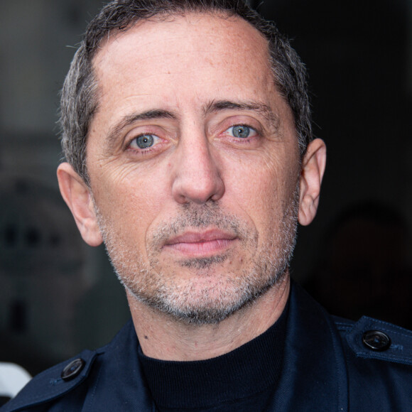 Gad Elmaleh - Arrivées au défilé Giambattista Valli - collection prêt-à-porter Automne/Hiver 2020-2021 lors de la Fashion Week à Paris (PFW). © Federico Pestellini / Panoramic / Bestimage 