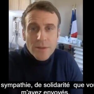 Après avoir été testé positif à la Covid-19, Emmanuel Macron s'est exprimé dans une vidéo publiée sur Twitter le 18 décembre 2020.