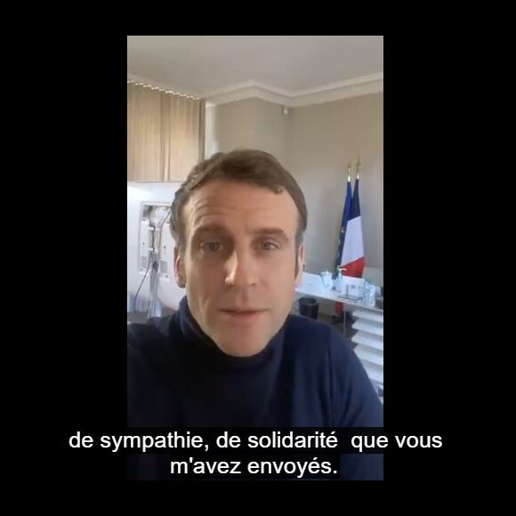 Après avoir été testé positif à la Covid-19, Emmanuel Macron s'est exprimé dans une vidéo publiée sur Twitter le 18 décembre 2020.