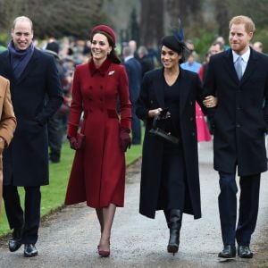 Le prince Charles, le prince William et Kate Middleton, Meghan Markle et le prince Harry à la messe de Noël de Sandringham.