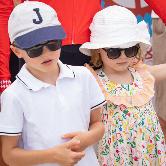 Le prince Jacques de Monaco, marquis des Baux et la princesse Gabriella de Monaco, comtesse de Carladès - La famille princière de Monaco au départ de la 3ème édition de la course "The Crossing : Calvi-Monaco Water Bike Challenge". Ce défi caritatif organisé par la Fondation Princesse Charlène se déroule les 12 et 13 septembre. Deux équipes de quatre athlètes, parmi lesquels la Princesse et son frère Gareth Wittstock, secrétaire général de la fondation, vont se relayer en water bike durant 24h pour relier les 180km qui séparent Calvi de Monaco. Calvi, le 12 septembre 2020. © Olivier Huitel/Pool Monaco/Bestimage