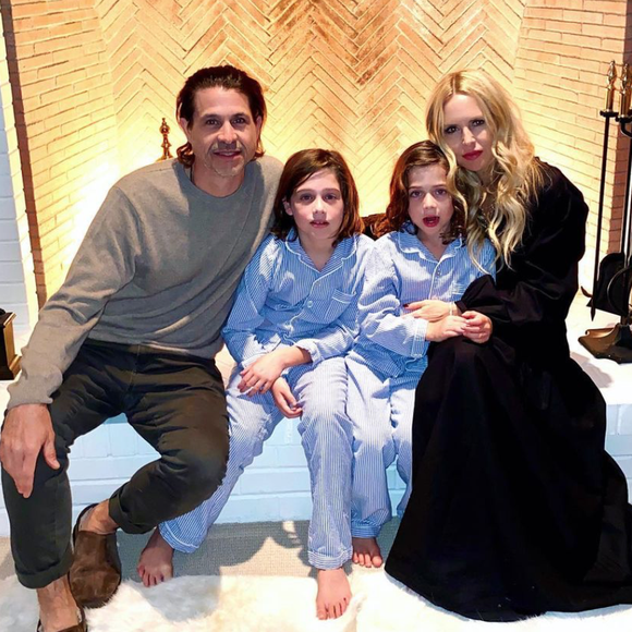 Rachel Zoe, son mari Rodger Berman et leurs deux fils, Skyler et Kaius. Novembre 2020.