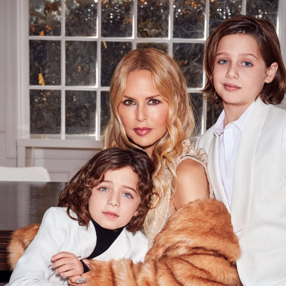 Rachel Zoe et ses deux fils, Skyler et Kaius. Novembre 2020.