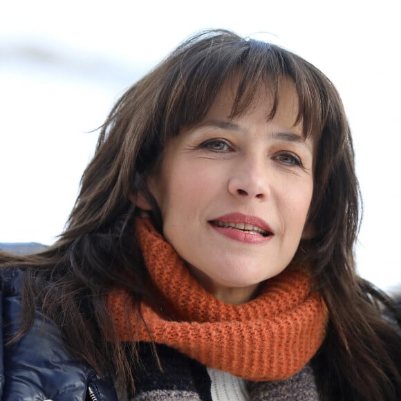 Sophie Marceau lors du Photocall extérieur pour le film "Mme Mills, une voisine si parfaite" au 21ème festival international du film de comédie de l'Alpe d'Huez le 19 janvier 2018. S.Marceau est la réalisatrice du film et interprète le rôle de Hélène. © Dominique Jacovides / Bestimage  Photocall for the movie "Mme Mills, une voisine si parfaite" during 21th Alpe d'Huez comedy film festival on 19th january 2018 