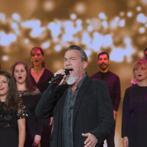 Exclusif - Florent Pagny - Enregistrement de l'émission "300 Choeurs chantent pour les Fêtes", qui sera diffusée le 24 décembre sur France 3, à Paris. Le 14 septembre 2020 © Tiziano Da Silva / Bestimage 