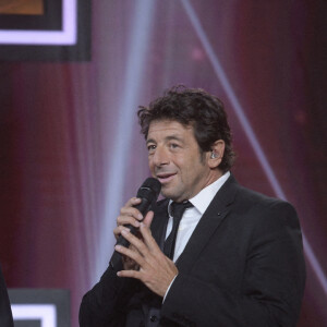 Exclusif - Vincent Niclo et Patrick Bruel - Enregistrement de l'émission "300 Choeurs chantent pour les Fêtes", qui sera diffusée le 24 décembre sur France 3, à Paris. Le 14 septembre 2020 Vincent Niclo est le présentateur et l'animateur de cette émission. © Tiziano Da Silva / Bestimage 