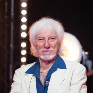 Exclusif - Hugues Aufray - Backstage de l'enregistrement de l'émission "300 Choeurs chantent pour les Fêtes", qui sera diffusée le 24 décembre sur France 3, à Paris. Le 14 septembre 2020 © Tiziano Da Silva / Bestimage 