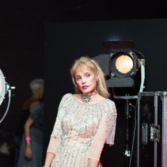 Exclusif - Arielle Dombasle - Backstage de l'enregistrement de l'émission "300 Choeurs chantent pour les Fêtes", qui sera diffusée le 24 décembre sur France 3, à Paris. Le 14 septembre 2020 © Tiziano Da Silva / Bestimage 