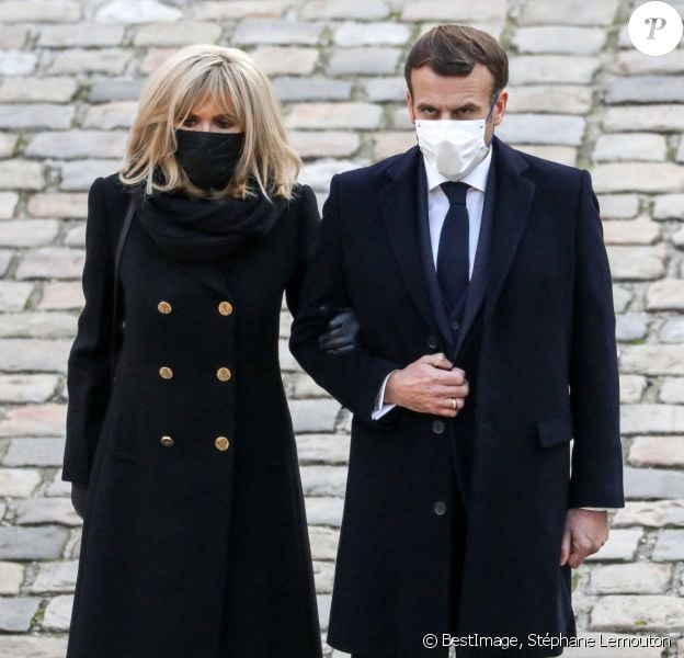 Le président de la république, Emmanuel Macron accompagné de la première dame Brigitte Macron lors de l'hommage national rendu à Daniel Cordier aux Invalides, à Paris, automne 2020, Paris. © Stéphane Lemouton / Bestimage