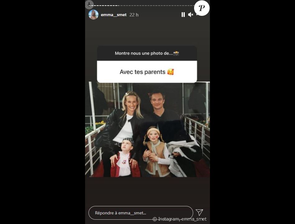 Emma Smet a publié une photo avec ses parents et sa grande Ilona sur Instagram le 24 décembre 2020.