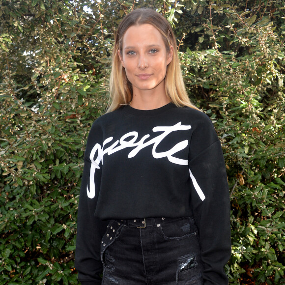 Ilona Smet - People au défilé Lacoste Collection Prêt-à-Porter Printemps/Eté 2020 lors de la Fashion Week de Paris, le 1er octobre 2019. © Veeren Ramsamy-Christophe Clovis/Bestimage 