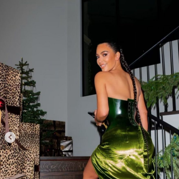 Kim Kardashian fête Noël. Décembre 2020.