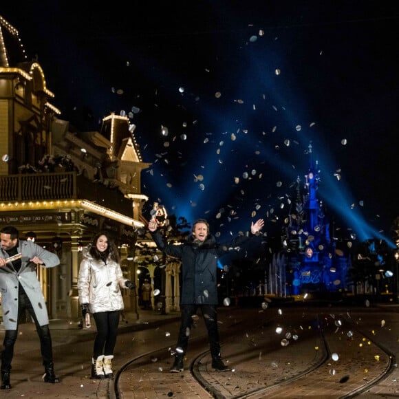 Exclusif - Nikos Aliagas, Julien Arruti, Tarek Boudali, Vanessa Guide, Philippe Lacheau - Enregistrement de l'émission "Toute la musique qu'on aime" à Disneyland Paris, qui sera diffusée sur TF1 le 31 décembre © Cyril Moreau / Bestimage