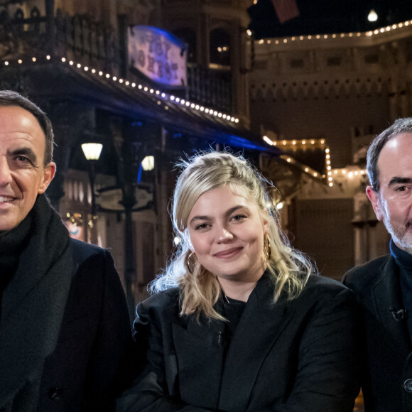 Exclusif - Nikos Aliagas, Louane Emera, Bruno Solo - Enregistrement de l'émission "Toute la musique qu'on aime" à Disneyland Paris, qui sera diffusée sur TF1 le 31 décembre © Cyril Moreau / Bestimage
