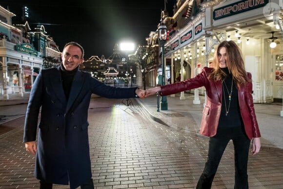 Exclusif - Nikos Aliagas, Carla Bruni Sarkozy - Enregistrement de l'émission "Toute la musique qu'on aime" à Disneyland Paris, qui sera diffusée sur TF1 le 31 décembre © Cyril Moreau / Bestimage