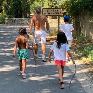 Franck Dubosc et ses enfants en vacances sur Instagram- été 2019.