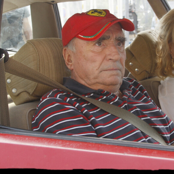 Mylène Demongeot et Claude Brasseur sur le tournage de "Camping 2" à Arcachon.