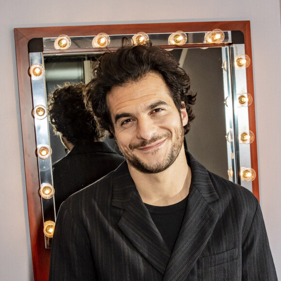Exclusif - Amir Haddad - Backstage de l'enregistrement de l'émission "Les Grosses Têtes", présentée par Laurent Ruquier et diffuséele 19 décembre sur France 2. Le 8 décembre 2020 © Jack Tribeca / Bestimage 