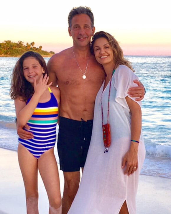 Nadia Farès, Steve Chasman et leur fille sur Instagram