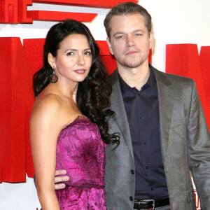 Matt Damon et sa femme Luciana Barroso - Première du film "Monuments Men" à Londres, le 12 février 2004. 