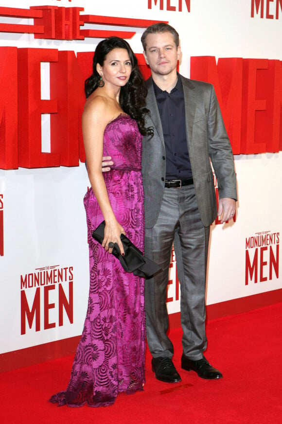 Matt Damon et sa femme Luciana Barroso - Première du film "Monuments Men" à Londres, le 12 février 2004. 