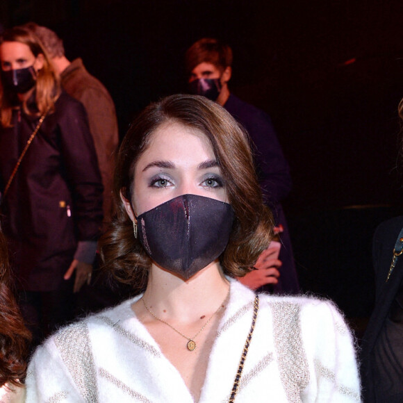 Exclusif - Alice Isaaz, Elodie Fontan et Alice Belaidi - Frontrow lors du défilé Etam Live Show à Paris le 29 septembre 2020. © Pool Agence Bestimage 