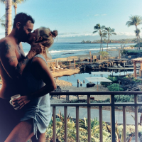 Brian Austin Green en couple : sa chérie Sharna Burgess officialise