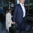 Olivier Sarkozy et sa femme Mary-Kate Olsen arrivent à l'aéroport LAX de Los Angeles le 1er avril 2016.   