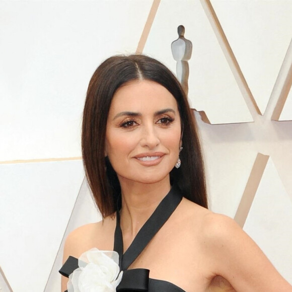 Penélope Cruz lors du photocall des arrivées de la 92e cérémonie des Oscars 2020 au Hollywood and Highland à Los Angeles, Californie, Etats-Unis. Le 9 février 2020.