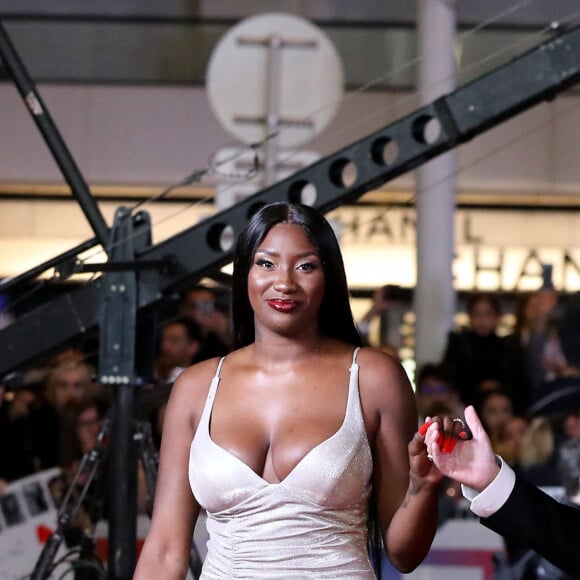 Aya Nakamura et Nikos Aliagas - 21ème édition des NRJ Music Awards au Palais des festivals à Cannes le 9 novembre 2019. © Dominique Jacovides/Bestimage 
