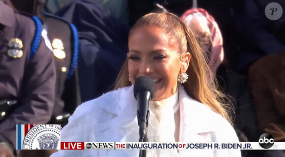 Jennifer Lopez chante un medley lors de la cérémonie d'investiture du président des Etats-Unis, Joe Biden à Washington, le 20 janvier 2021. 